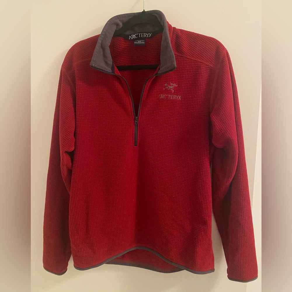 Mens Arcteryx 1/2 Zip Red Stitched Longsleeve Pullover Sweatshirt Small